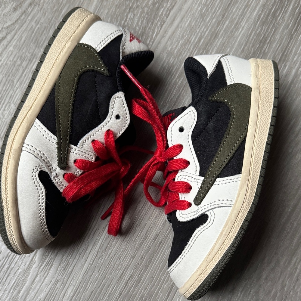 Travis Scott Kids Sneakers with Red Laces
